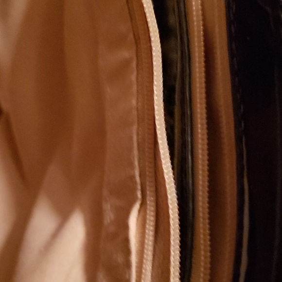 Handbag - Picture 7 of 8